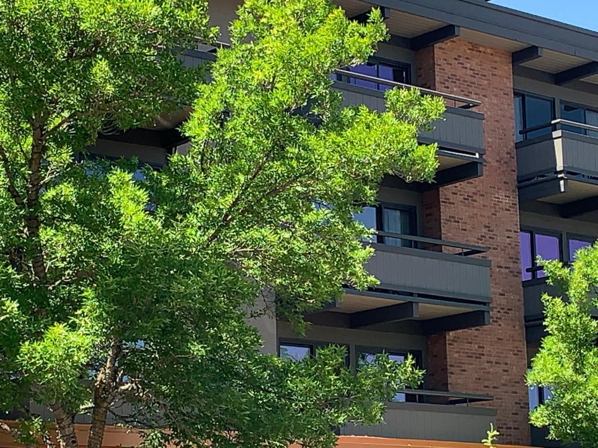 Aspen Square Condominium Hotel Exterior photo