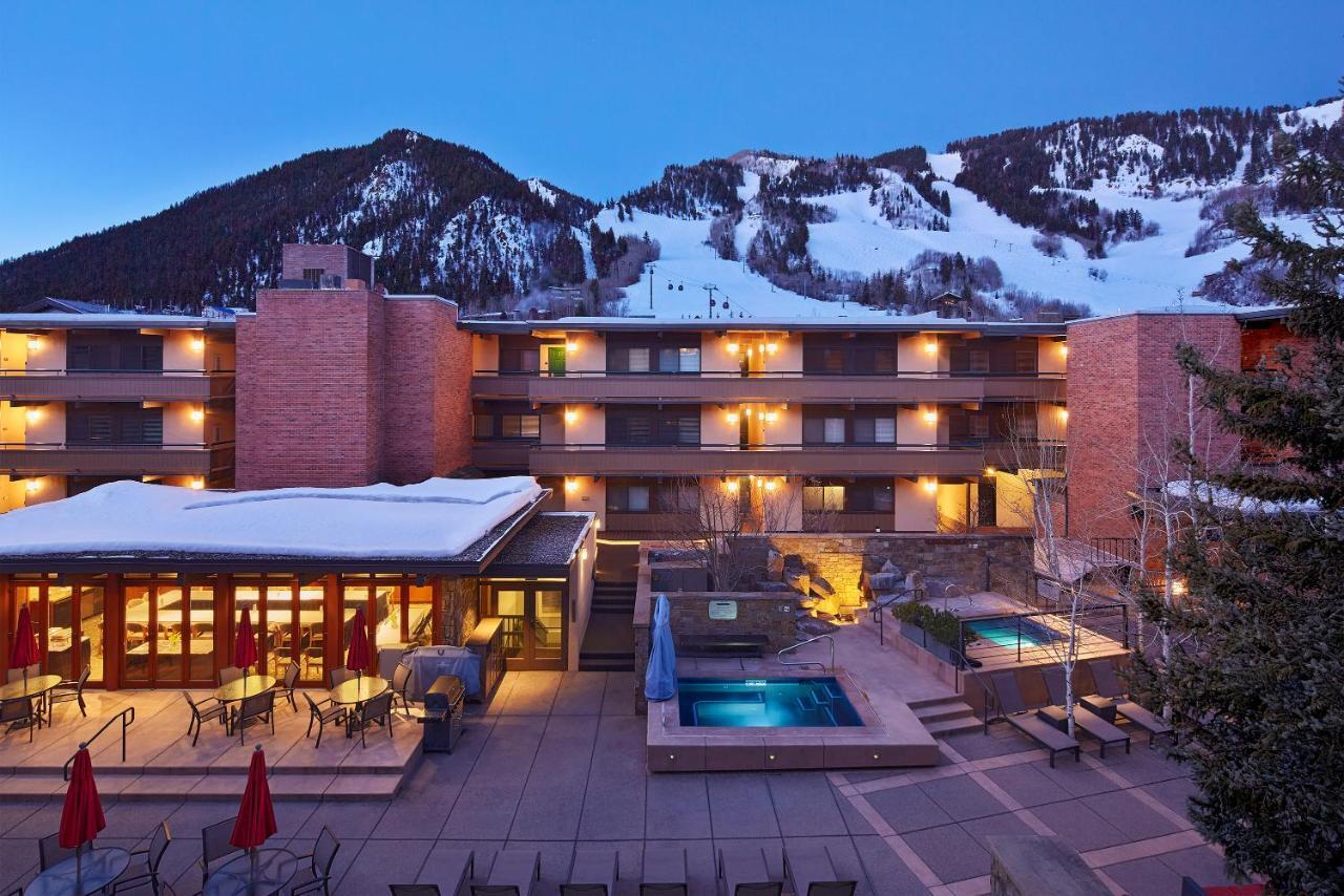 Aspen Square Condominium Hotel Exterior photo