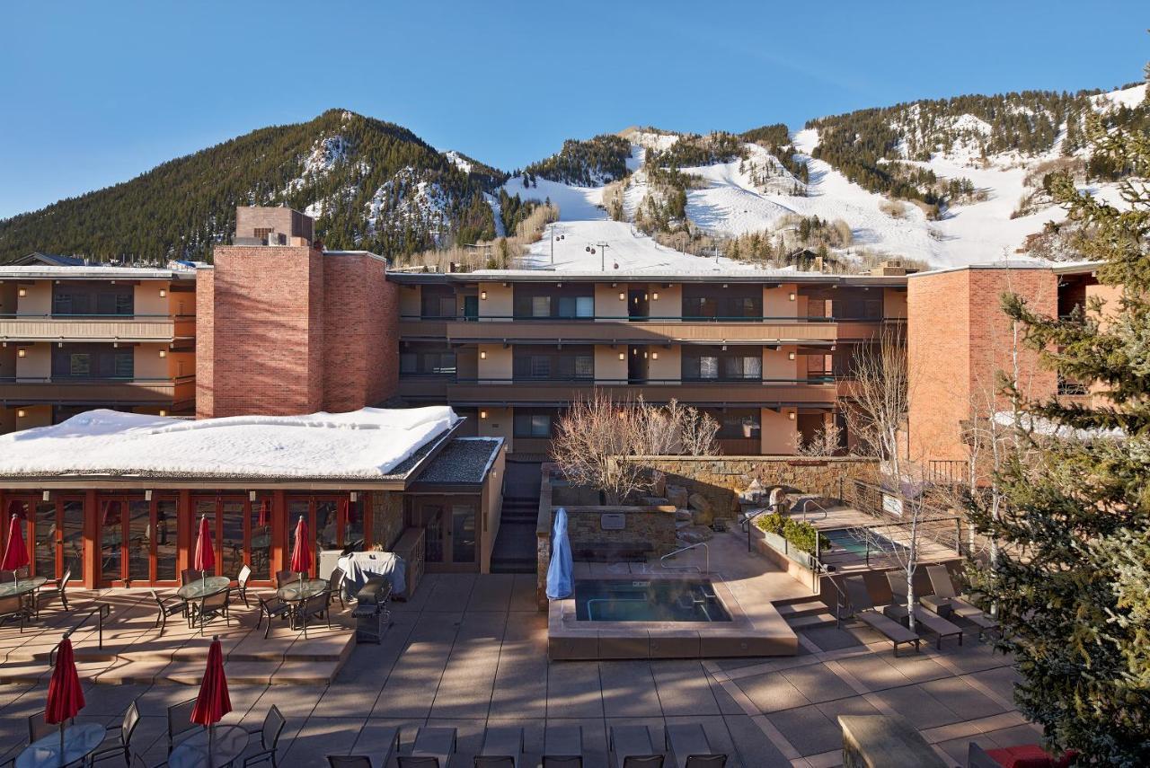 Aspen Square Condominium Hotel Exterior photo