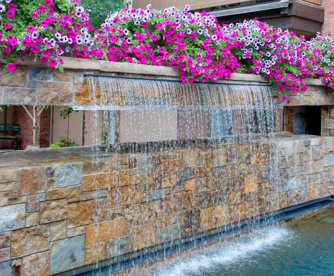 Aspen Square Condominium Hotel Exterior photo